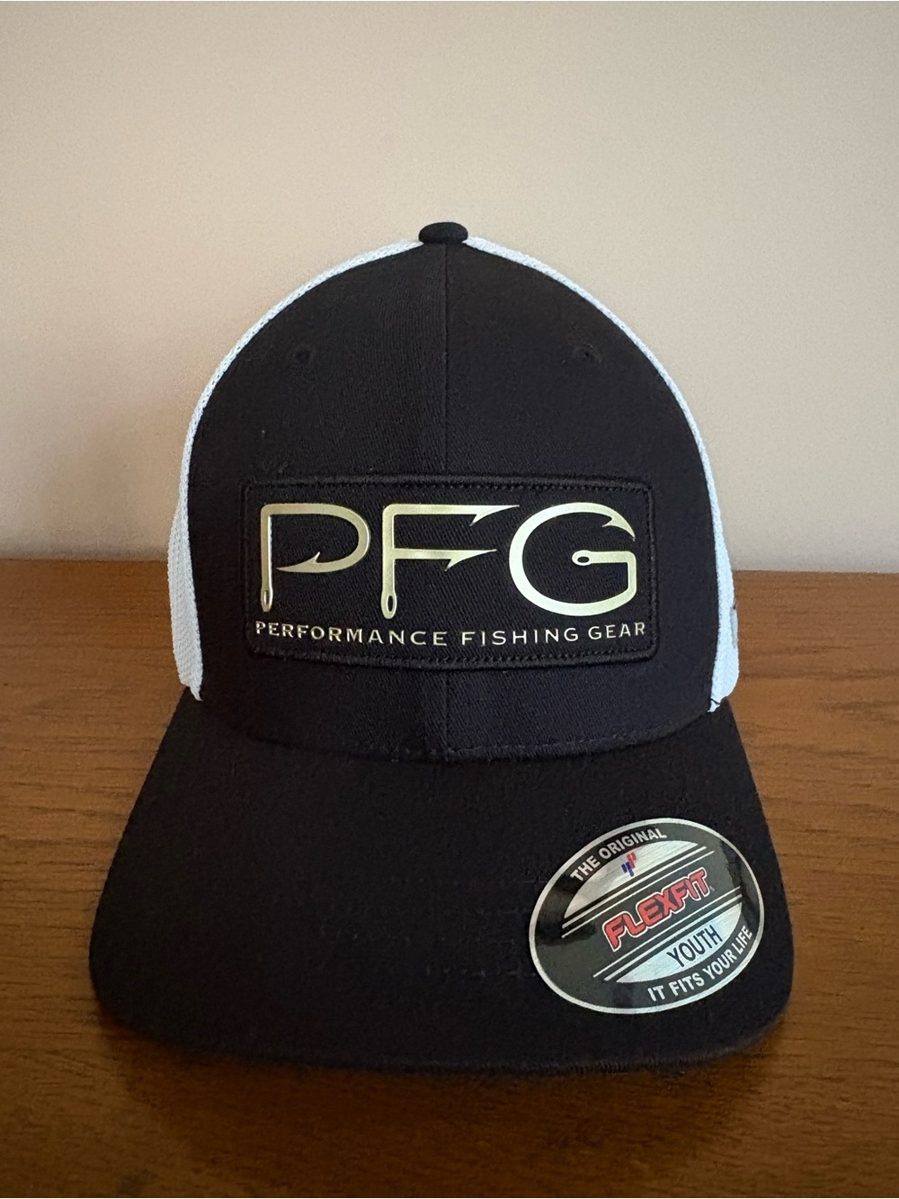 NWT Youth Columbia PFG Hat Cap Black White Mesh Performance Fishing Gear